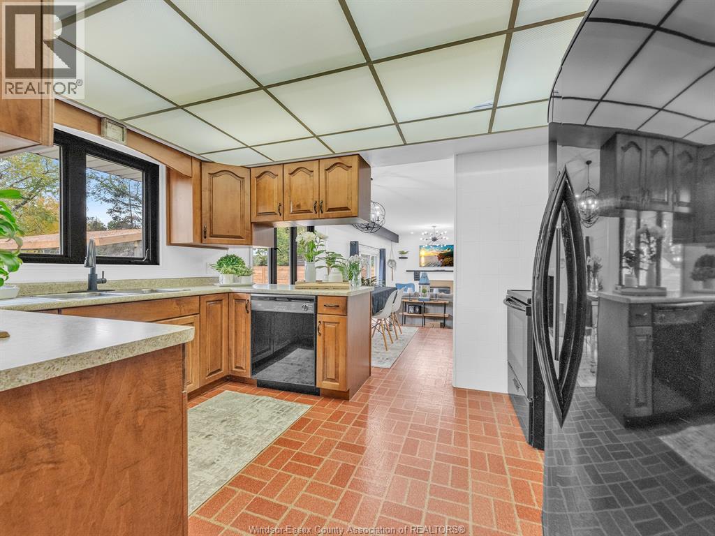 1367 Oxford Avenue, Kingsville, Ontario  N9Y 2S8 - Photo 8 - 26002158