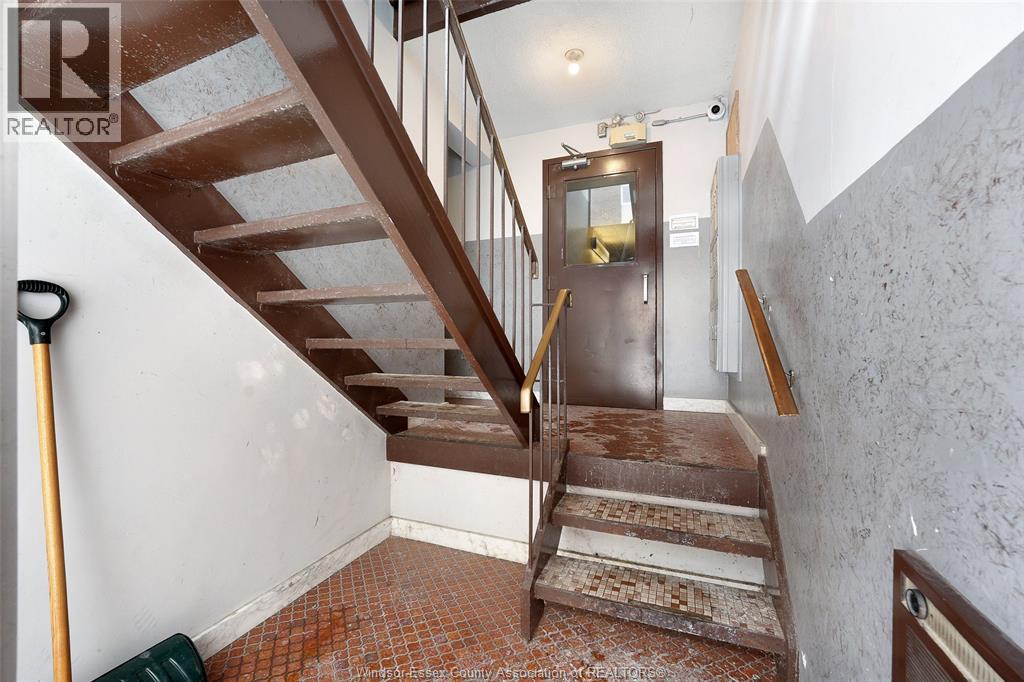 1655 Rooney Street, Windsor, Ontario  N9B 1L1 - Photo 8 - 26002108