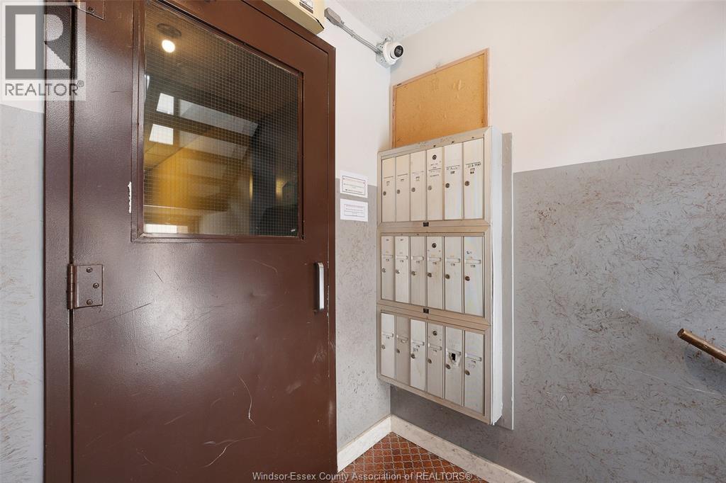 1655 Rooney Street, Windsor, Ontario  N9B 1L1 - Photo 9 - 26002108