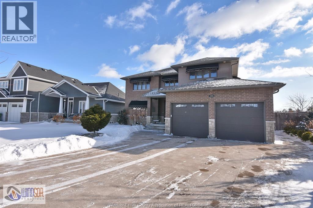 304 CAROLE COURT, Lakeshore, Ontario