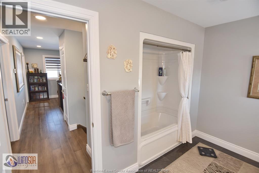 304 Carole Court, Lakeshore, Ontario  N0R 1A0 - Photo 32 - 26002223