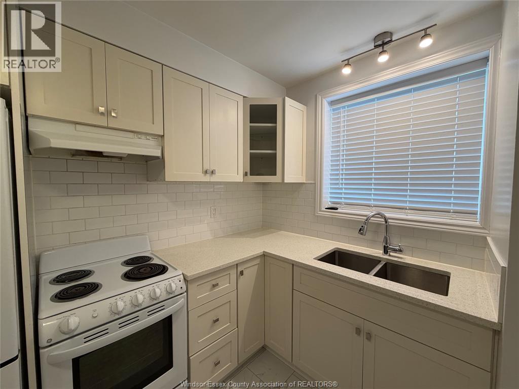 2490 Rivard Avenue Unit# 12, Windsor, Ontario  N8T 2H2 - Photo 2 - 26002355