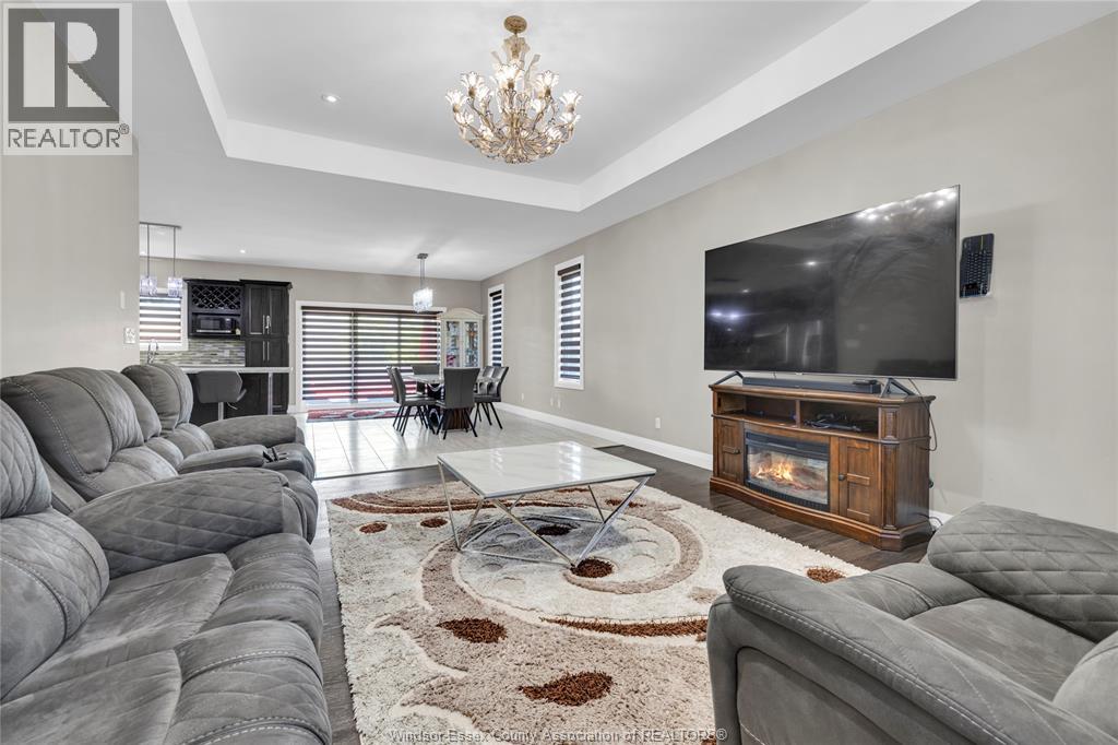 498 Sacred Heart Drive, Lasalle, Ontario  N9J 0A6 - Photo 16 - 26002350