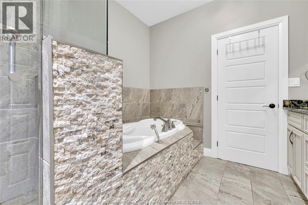 498 Sacred Heart Drive, Lasalle, Ontario  N9J 0A6 - Photo 20 - 26002350