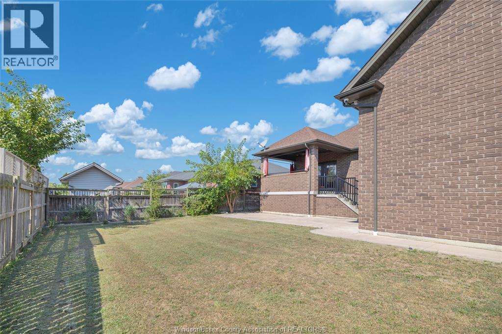 498 Sacred Heart Drive, Lasalle, Ontario  N9J 0A6 - Photo 43 - 26002350