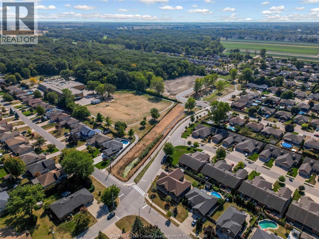 498 Sacred Heart Drive, Lasalle, Ontario  N9J 0A6 - Photo 47 - 26002350