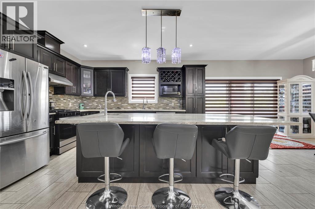 498 Sacred Heart Drive, Lasalle, Ontario  N9J 0A6 - Photo 8 - 26002350