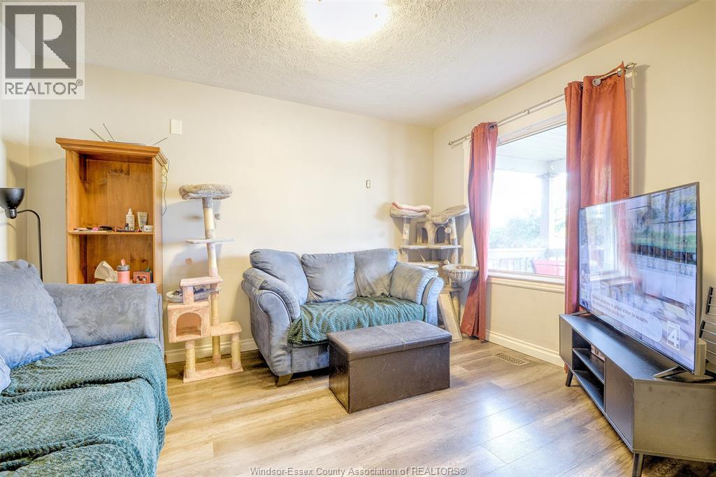 1143 Langlois, Windsor, Ontario  N8X 3L3 - Photo 3 - 26002526