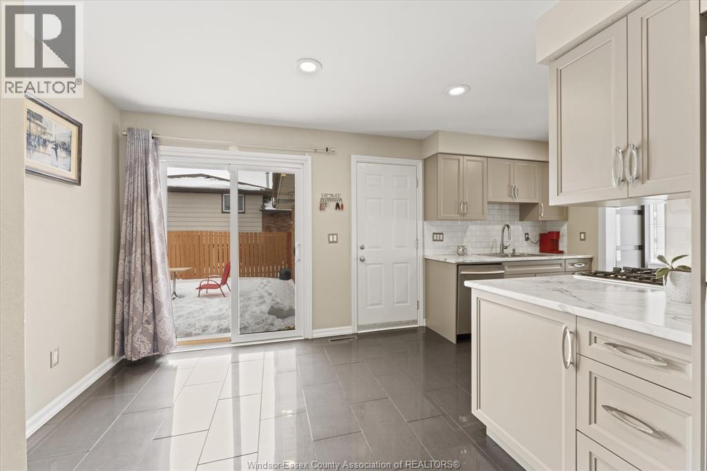 386 Woodridge, Tecumseh, Ontario  N8N 3A8 - Photo 8 - 26002508