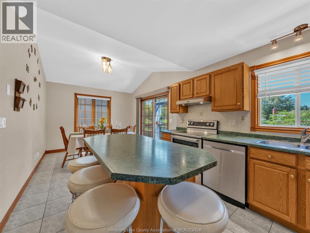 3157 Robinet, Windsor, Ontario  N8R 1P7 - Photo 24 - 26002541