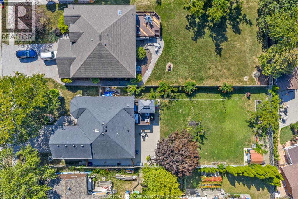 3157 Robinet, Windsor, Ontario  N8R 1P7 - Photo 3 - 26002541