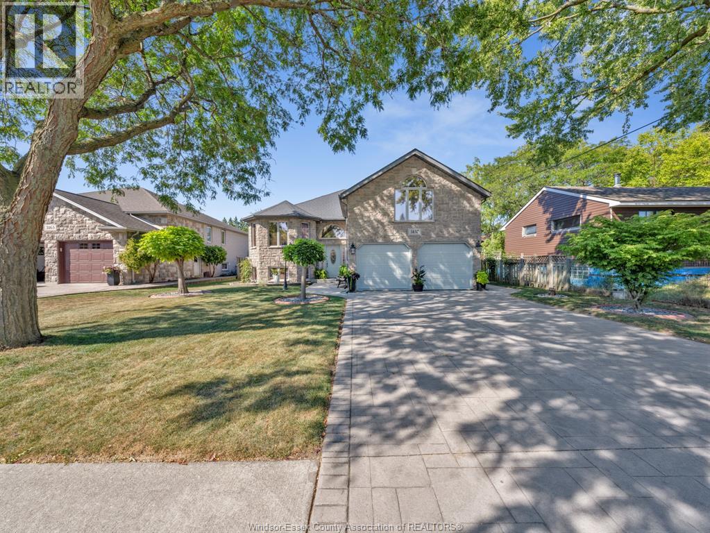 3157 Robinet, Windsor, Ontario  N8R 1P7 - Photo 4 - 26002541