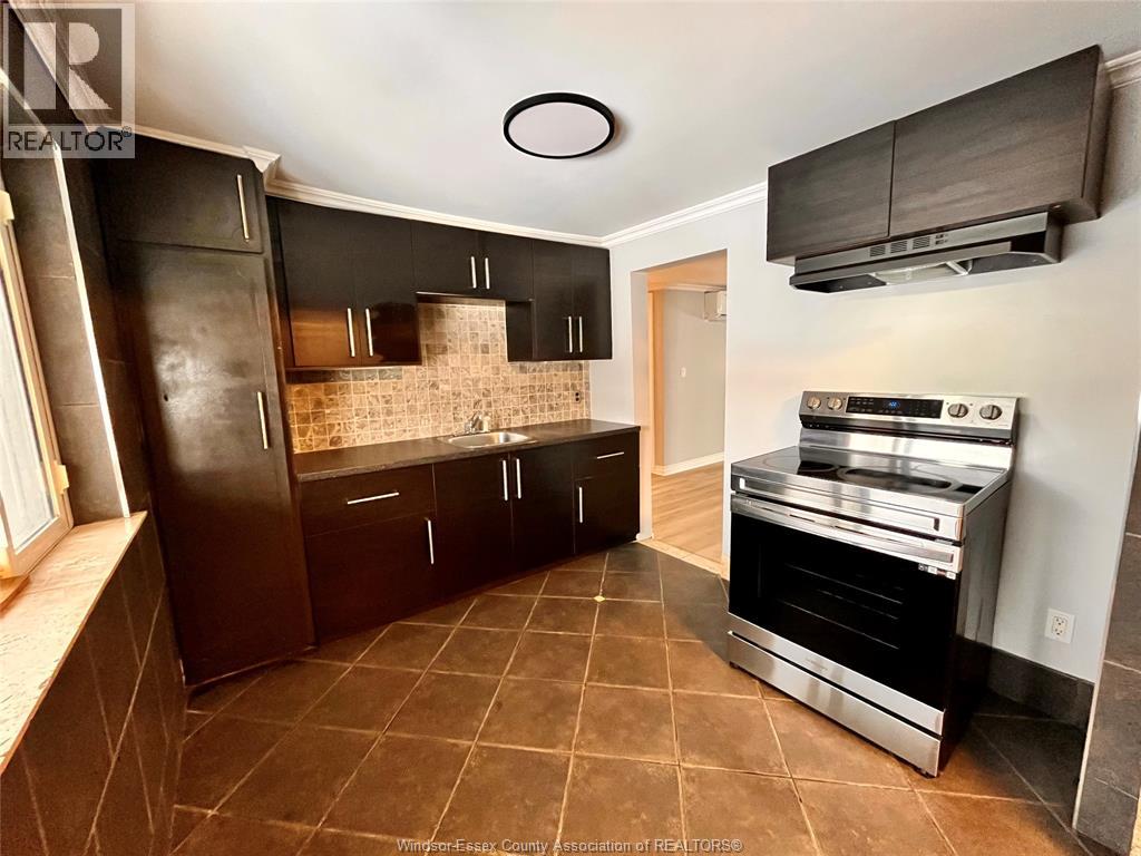 1056 Erie Street Unit# Upper, Windsor, Ontario  N9A 3Z1 - Photo 5 - 26002547