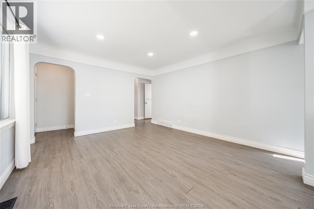 3162 Curry Avenue, Windsor, Ontario  N9E 2T3 - Photo 5 - 26002495