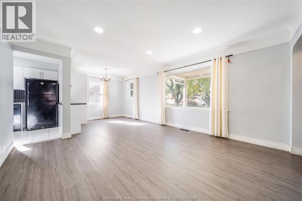 3162 Curry Avenue, Windsor, Ontario  N9E 2T3 - Photo 9 - 26002495