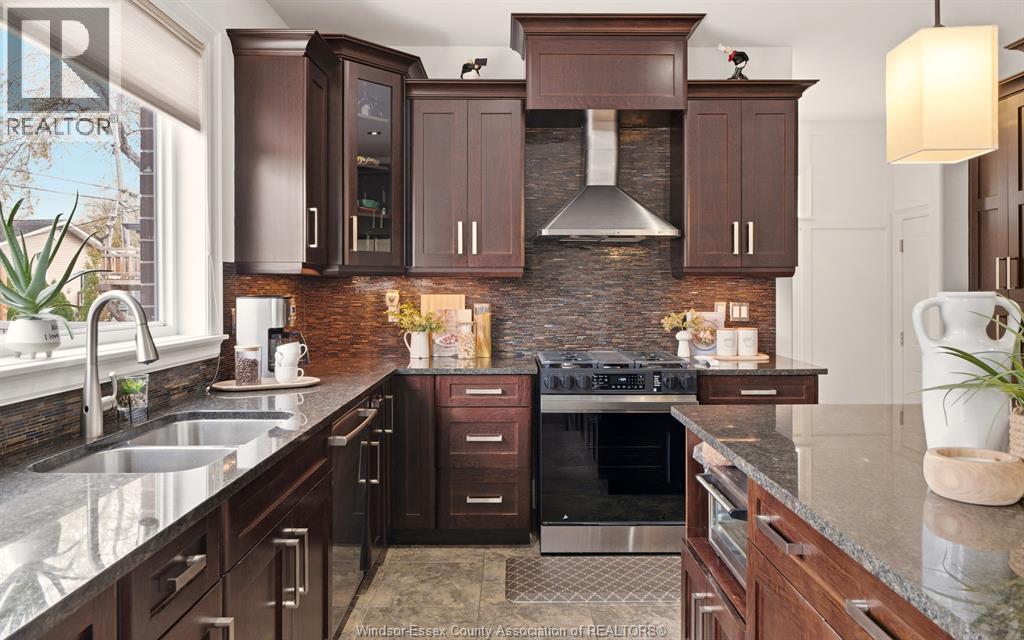 425 Superior Street, Lasalle, Ontario  N9J 3Z5 - Photo 11 - 26002546