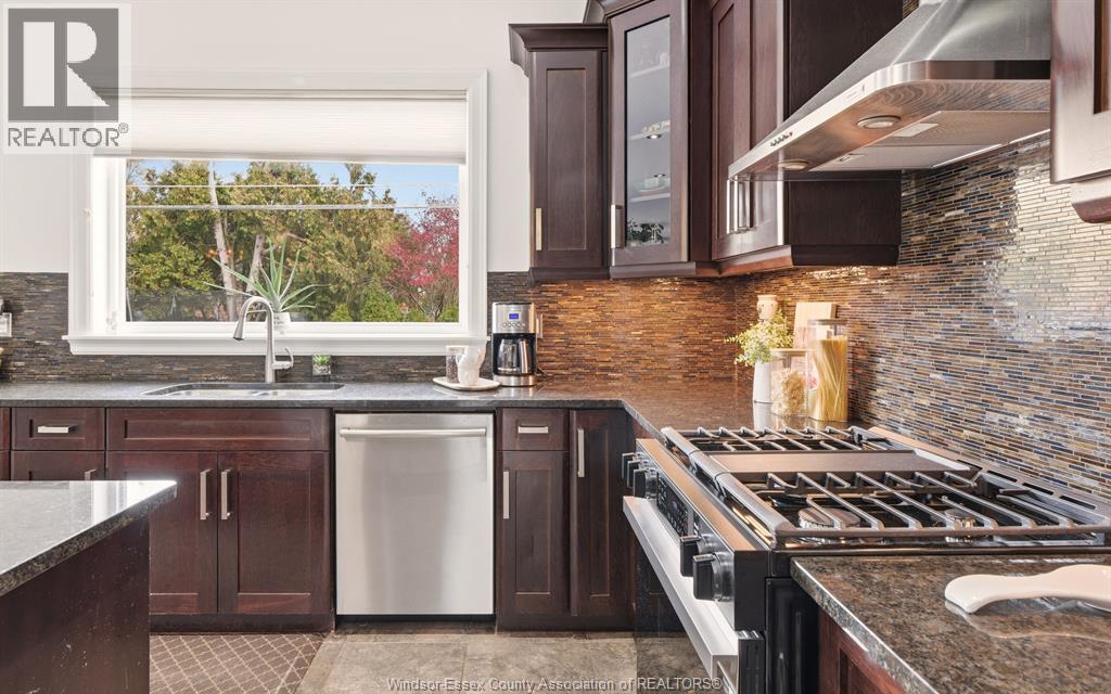 425 Superior Street, Lasalle, Ontario  N9J 3Z5 - Photo 12 - 26002546