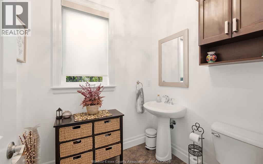 425 Superior Street, Lasalle, Ontario  N9J 3Z5 - Photo 15 - 26002546