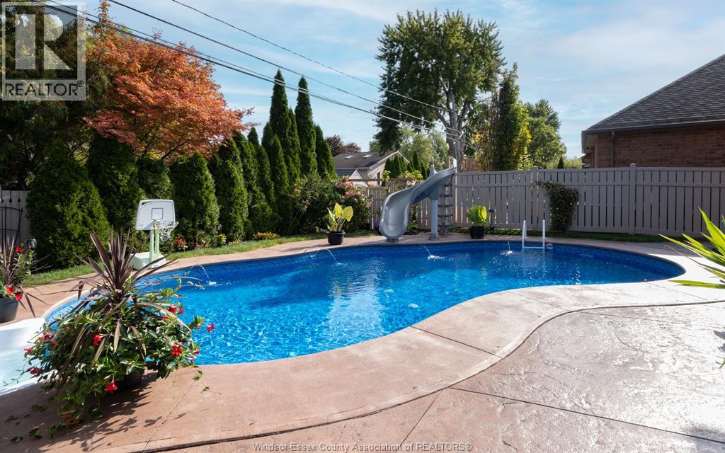 425 Superior Street, Lasalle, Ontario  N9J 3Z5 - Photo 38 - 26002546