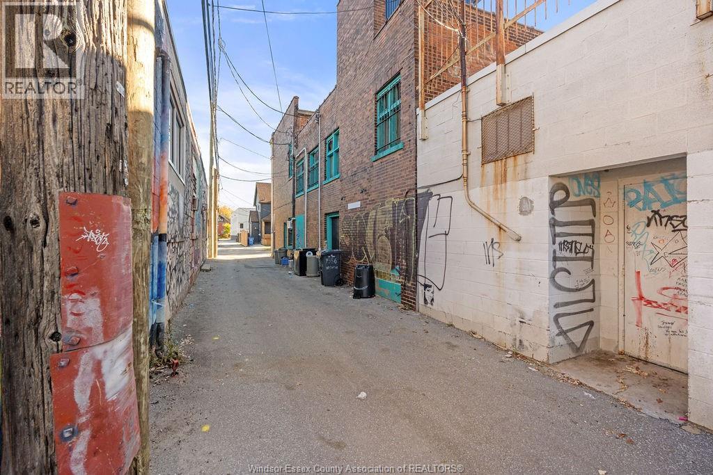 1570 Wyandotte East, Windsor, Ontario  N9A 3L3 - Photo 30 - 26002570