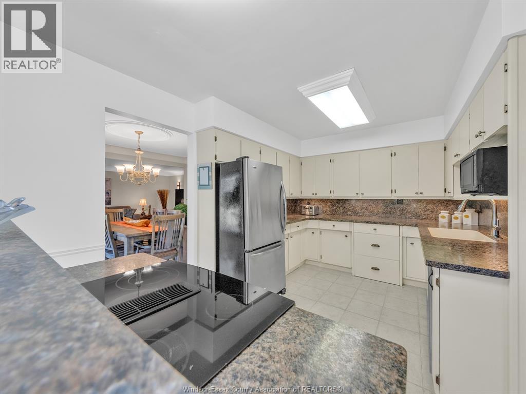 7 Longbeach Drive, Leamington, Ontario  N8H 4H9 - Photo 12 - 26002568