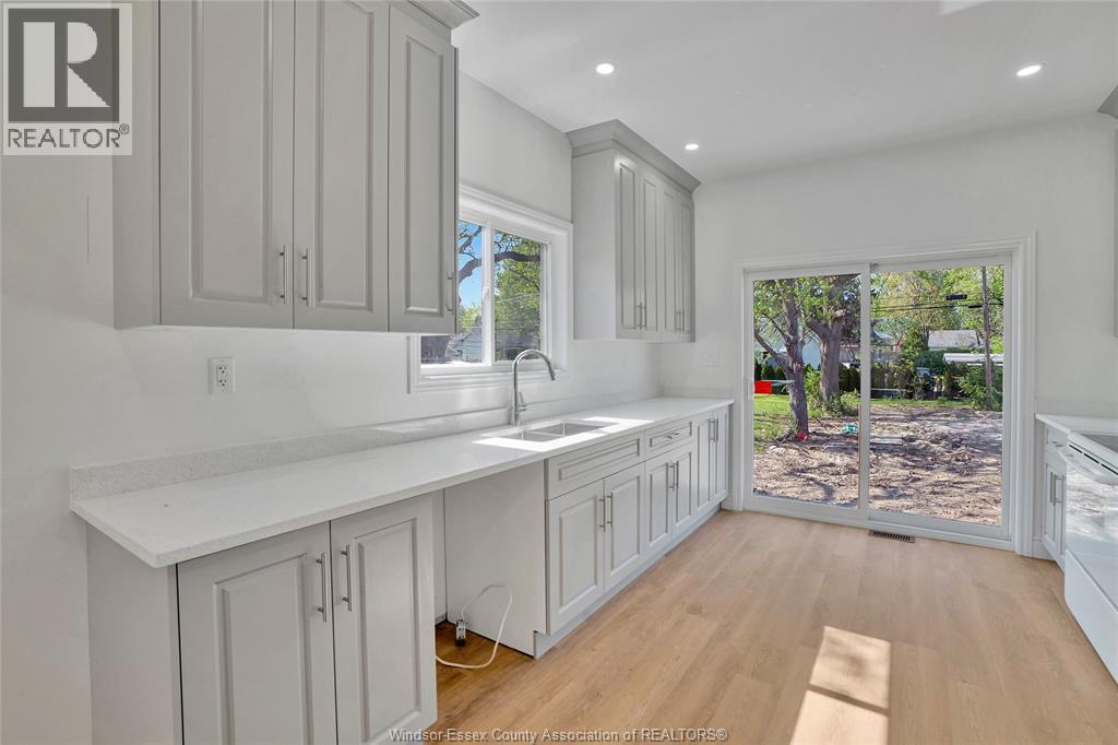720 Grand Marais East Unit# Upper, Windsor, Ontario  N8X 3H8 - Photo 10 - 26002611