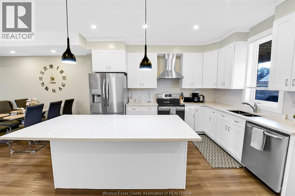 955 Walker Road, Windsor, Ontario  N8Y 2N6 - Photo 2 - 26002671