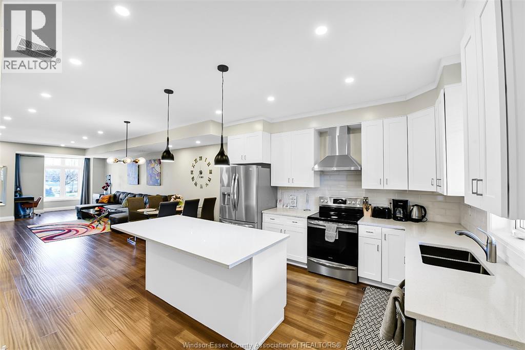 955 Walker Road, Windsor, Ontario  N8Y 2N6 - Photo 3 - 26002671