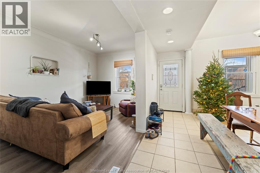 977 Gladstone, Windsor, Ontario  N9A 2R5 - Photo 10 - 26002720