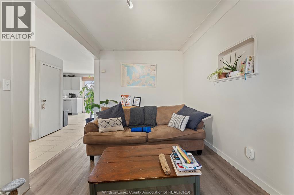 977 Gladstone, Windsor, Ontario  N9A 2R5 - Photo 6 - 26002720