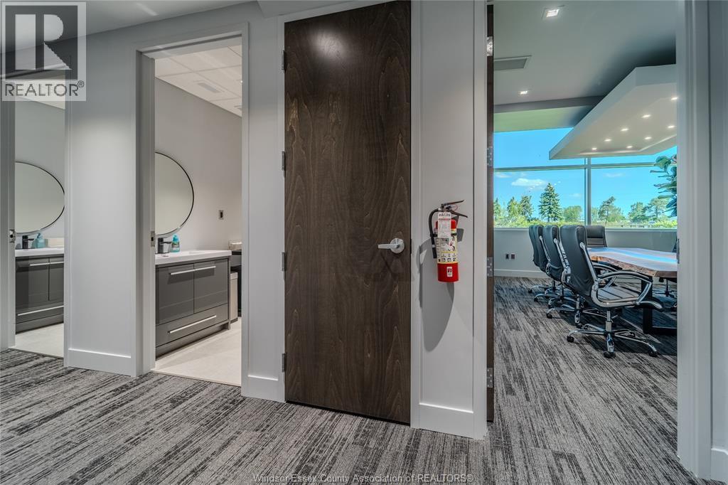 4510 Rhodes Drive, Windsor, Ontario  N8W 5K5 - Photo 11 - 26002523