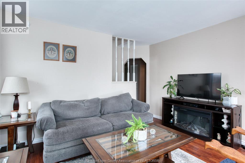 1067 St. Louis, Windsor, Ontario  N8S 2K9 - Photo 5 - 26002808
