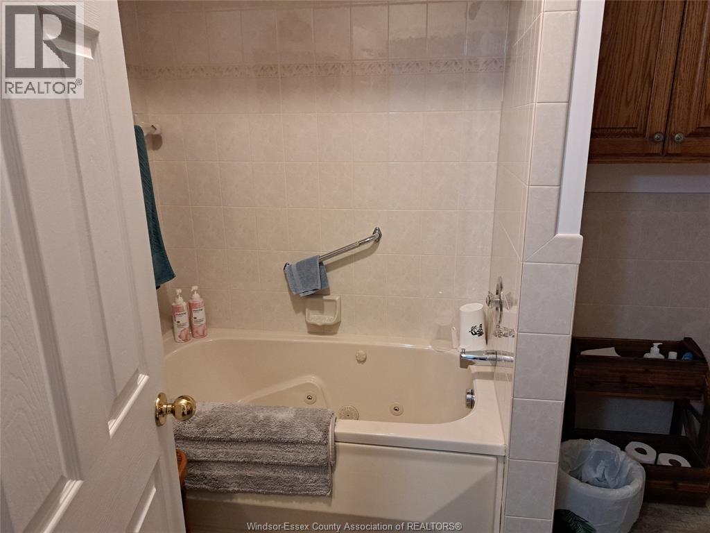 21 Briarwood Avenue, Leamington, Ontario  N8H 5G2 - Photo 12 - 26002672