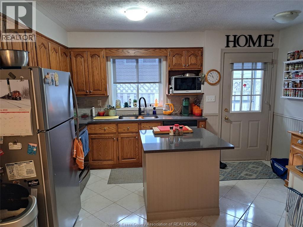 21 Briarwood Avenue, Leamington, Ontario  N8H 5G2 - Photo 3 - 26002672