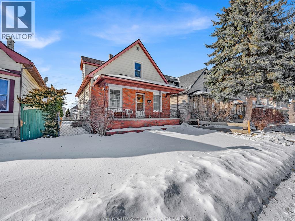 841 Pierre Avenue, Windsor, Ontario  N9A 2K6 - Photo 2 - 26001893