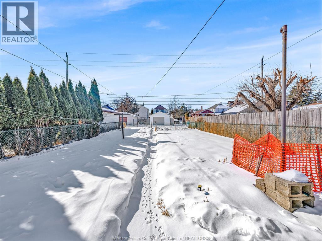 841 Pierre Avenue, Windsor, Ontario  N9A 2K6 - Photo 5 - 26001893