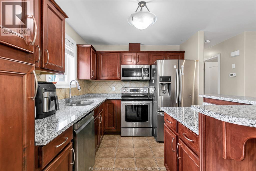 4274 Canberra, Windsor, Ontario  N9G 3E7 - Photo 7 - 26002822