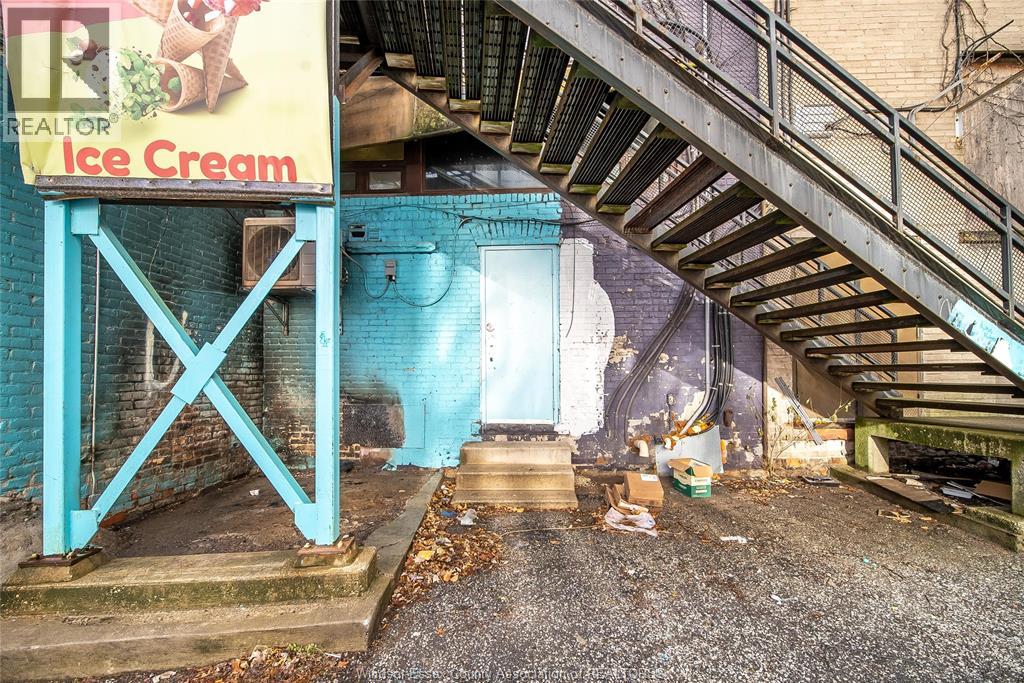 20 Chatham Street East, Windsor, Ontario  N9A 2W1 - Photo 27 - 26003005