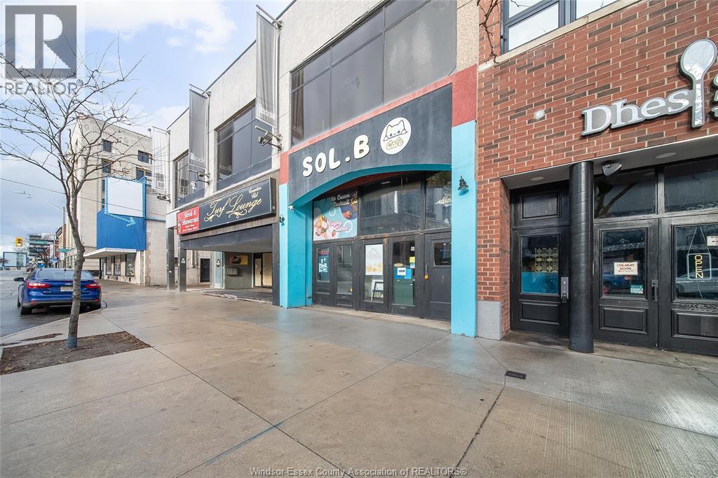 20 Chatham Street East, Windsor, Ontario  N9A 2W1 - Photo 3 - 26003005
