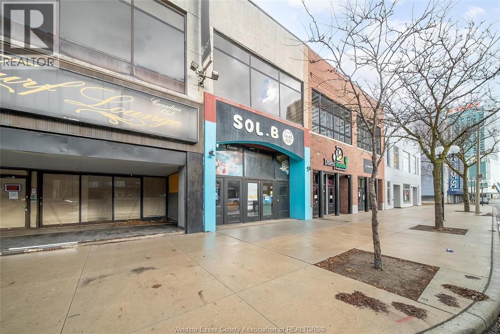 20 Chatham Street East, Windsor, Ontario  N9A 2W1 - Photo 4 - 26003005