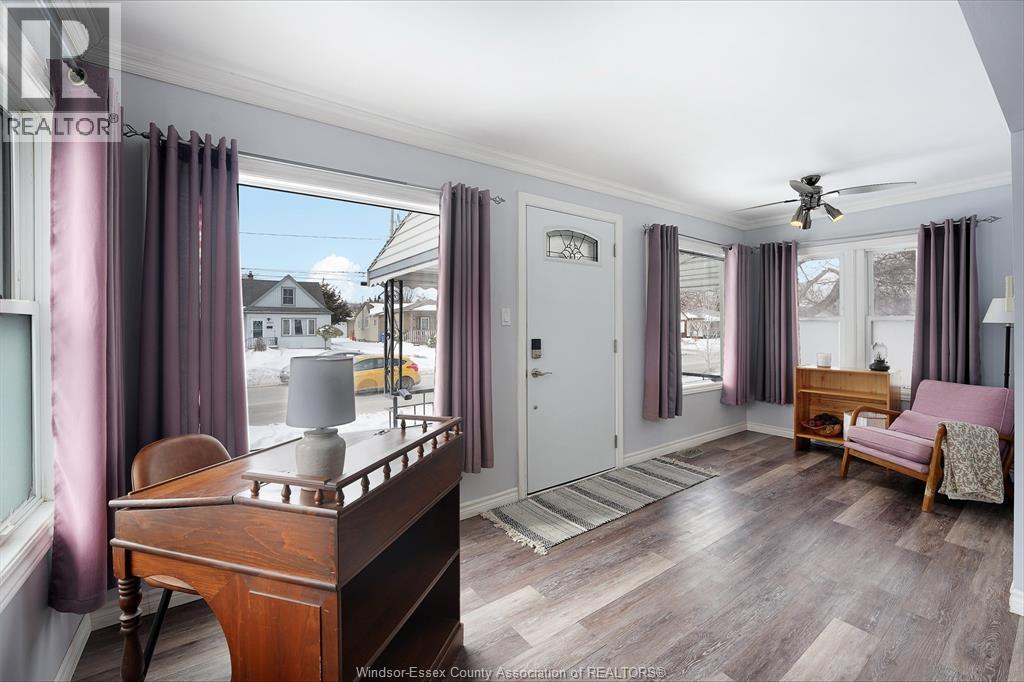 1994 Jefferson, Windsor, Ontario  N8T 2W2 - Photo 3 - 26003020