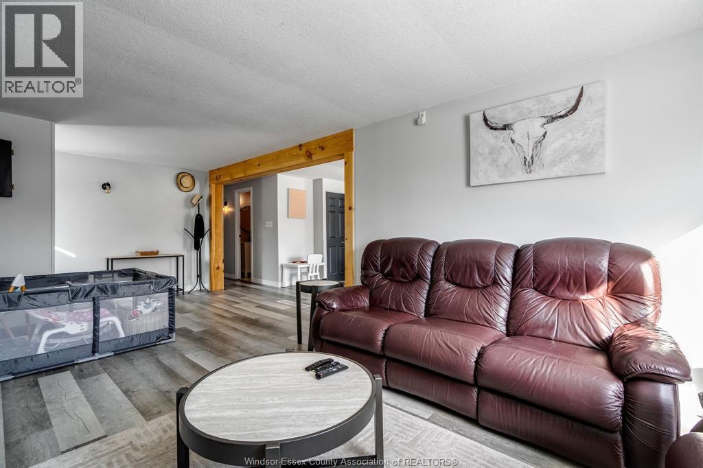 302 Summerset Avenue, Kingsville, Ontario  N9Y 2B9 - Photo 5 - 26002927