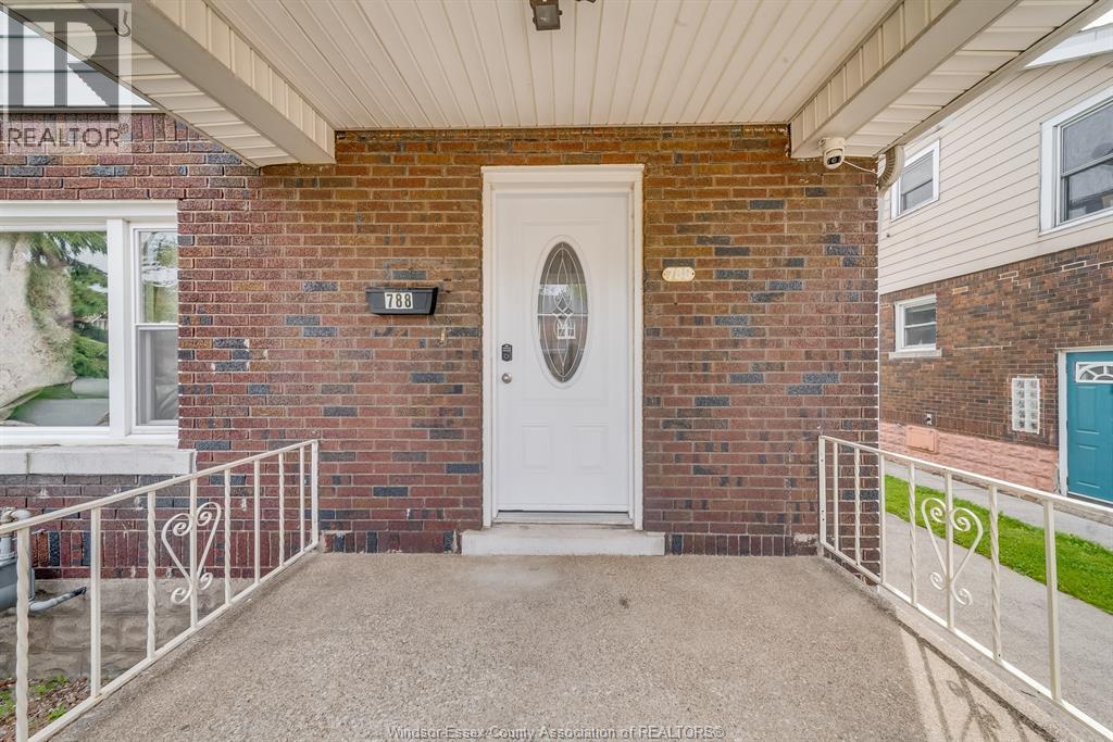 788 Josephine Avenue, Windsor, Ontario  N9B 2L3 - Photo 9 - 26003029