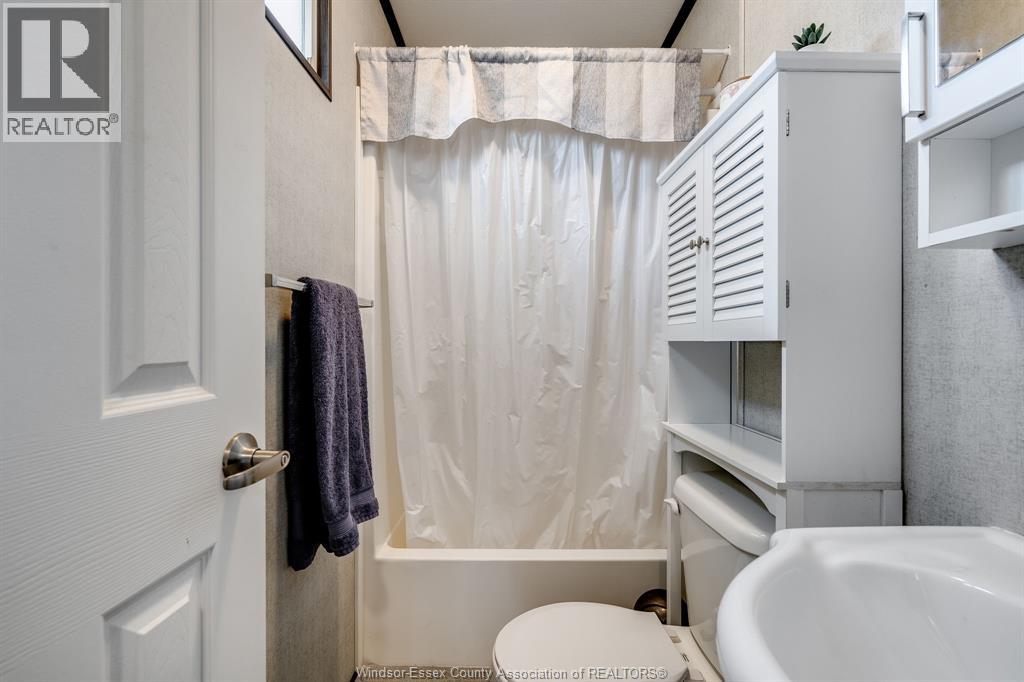 981 County Rd 2 Unit# 522, Lakeshore, Ontario  N8N 4P4 - Photo 13 - 26002925