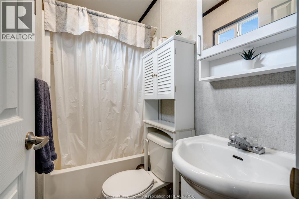 981 County Rd 2 Unit# 522, Lakeshore, Ontario  N8N 4P4 - Photo 14 - 26002925