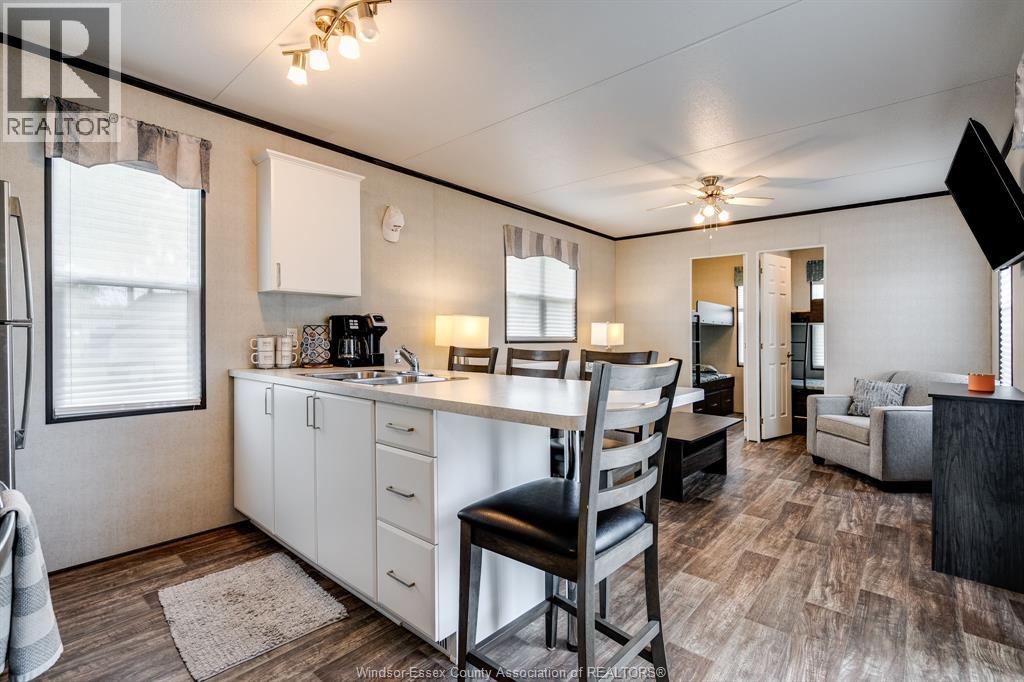 981 County Rd 2 Unit# 522, Lakeshore, Ontario  N8N 4P4 - Photo 2 - 26002925