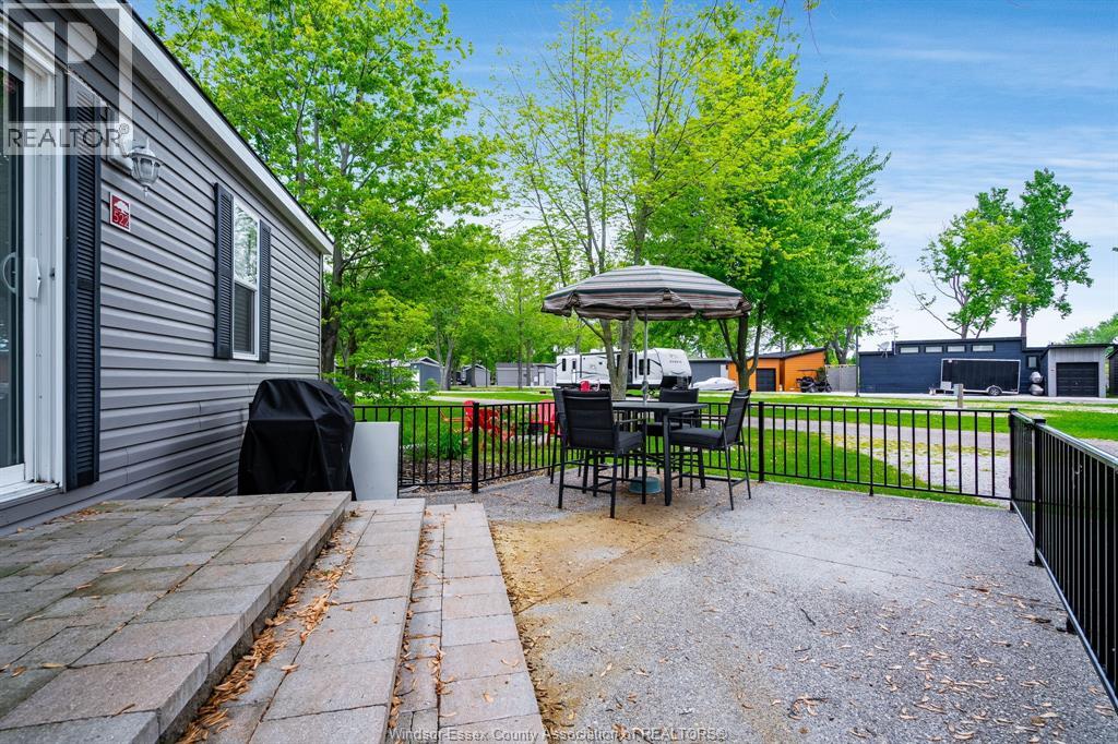 981 County Rd 2 Unit# 522, Lakeshore, Ontario  N8N 4P4 - Photo 25 - 26002925