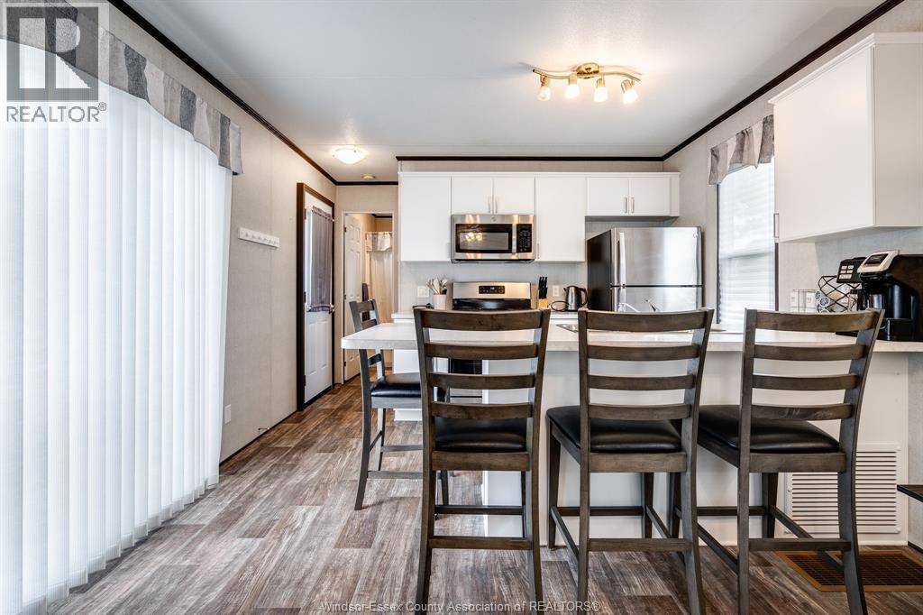 981 County Rd 2 Unit# 522, Lakeshore, Ontario  N8N 4P4 - Photo 4 - 26002925