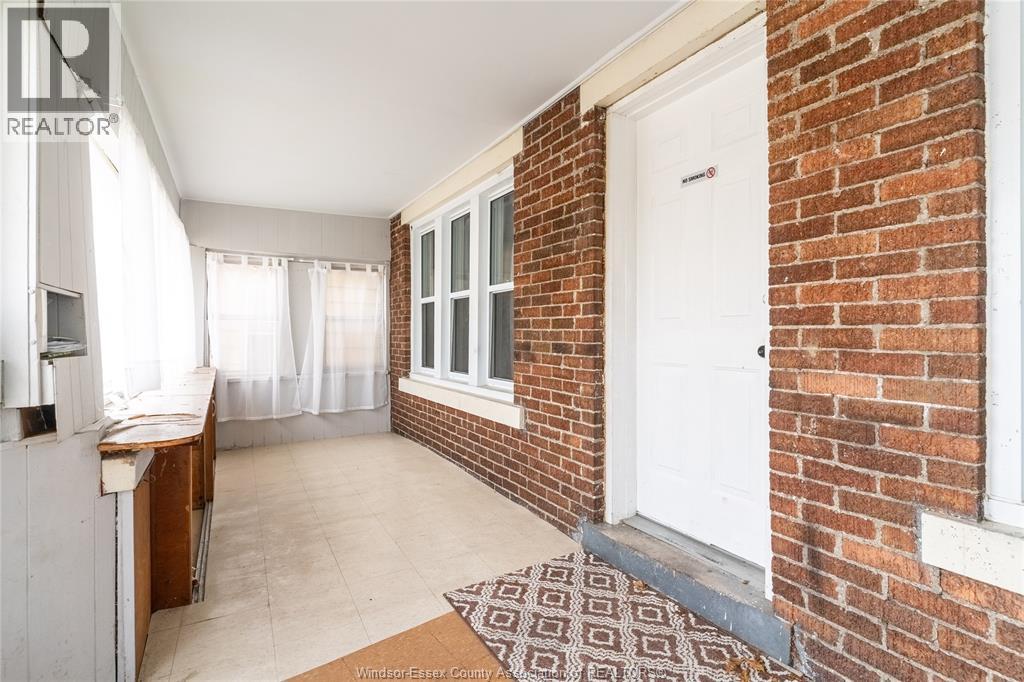 357 Josephine Avenue, Windsor, Ontario  N9B 2K9 - Photo 2 - 26003113
