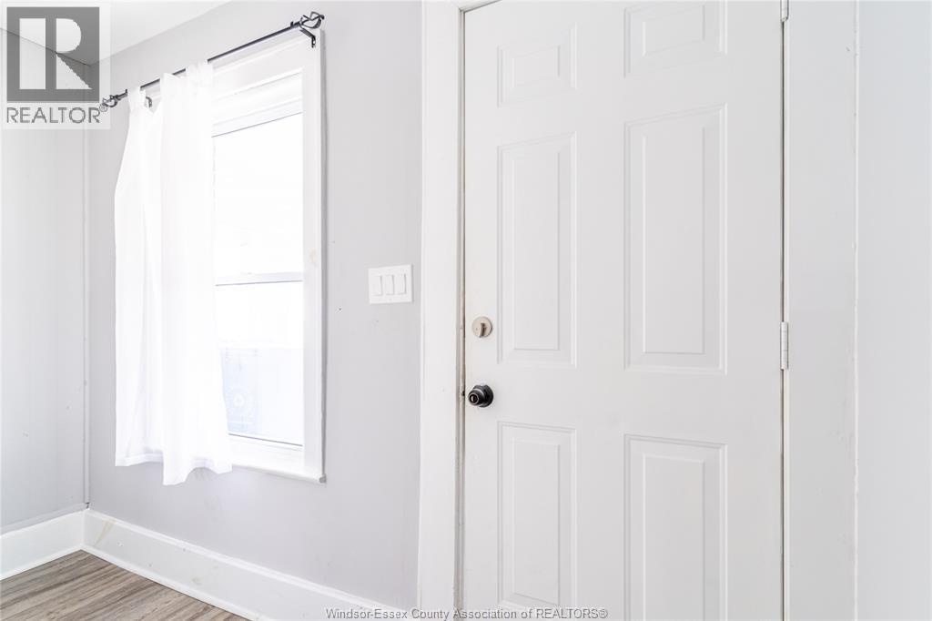 357 Josephine Avenue, Windsor, Ontario  N9B 2K9 - Photo 3 - 26003113